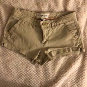 Aeropostale khaki shorts